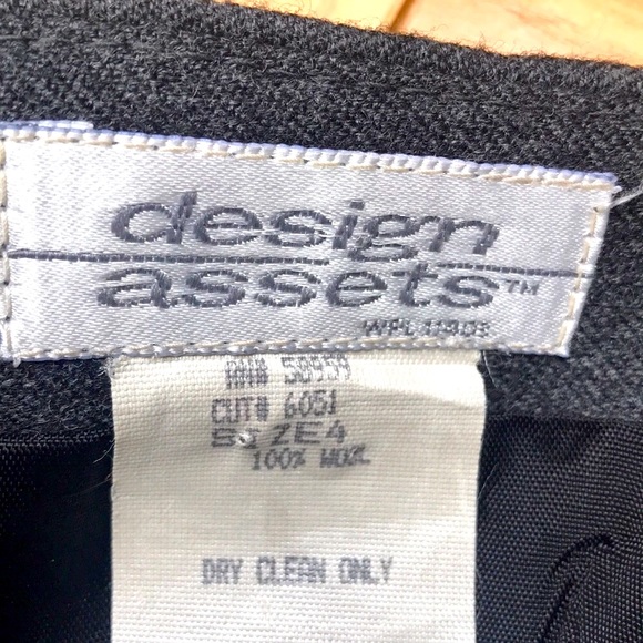 Design assets gray wool skirt size 4 - Picture 5 of 5